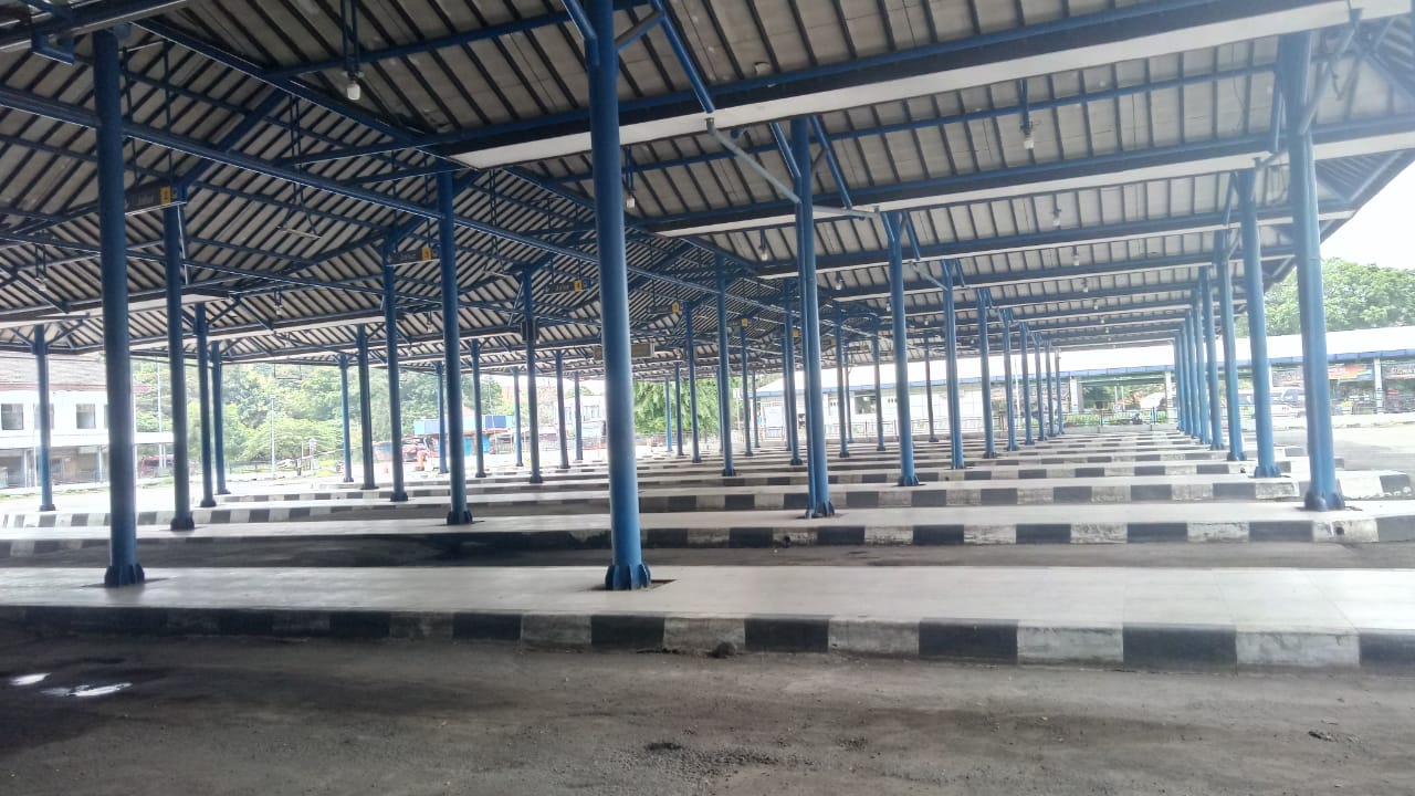 Pasca Lebaran, Terminal Harjamukti Cirebon Kosong Melompong