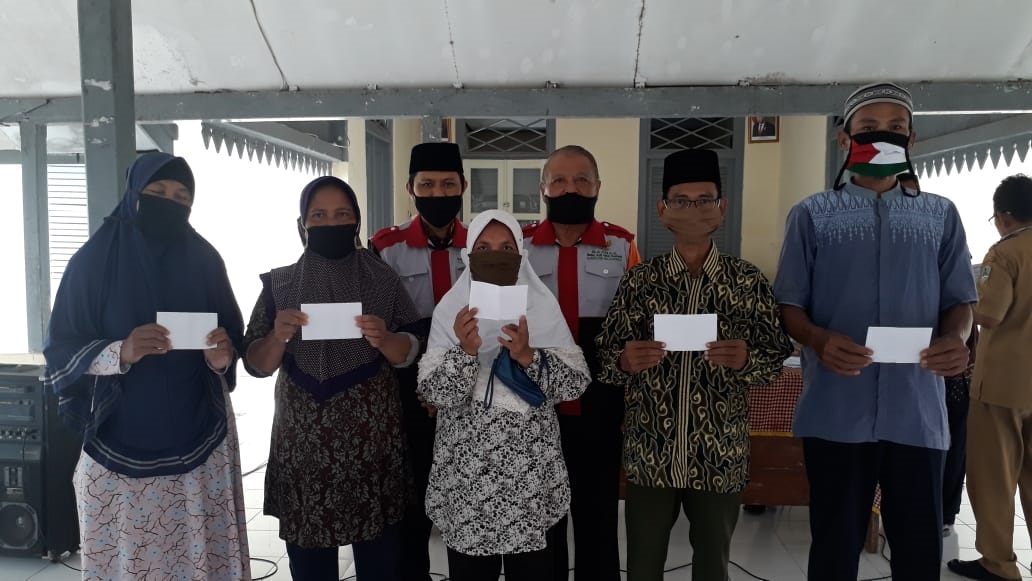 Baznas Majalengka Serahkan Bantuan untuk Marbot