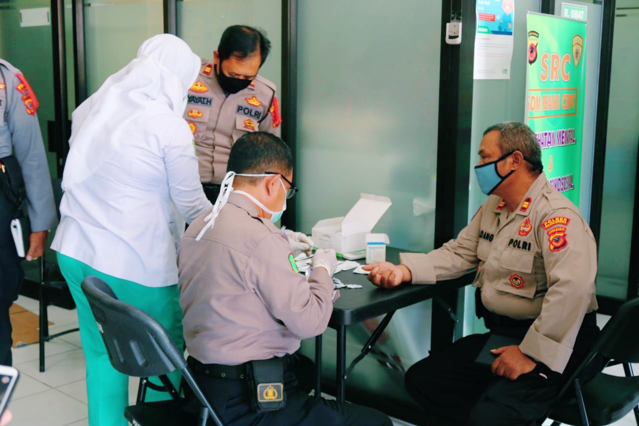 Jajaran Polsek Ikut Rapid Test