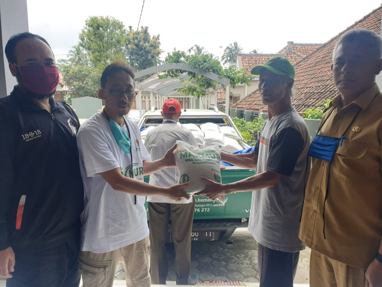 Baznas Pusat Suplai 5 Ton Beras