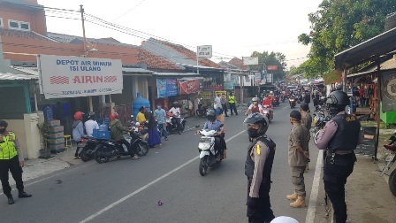 Tim Gabungan Datangi Pedagang, Perketat Pengawasan PSBB