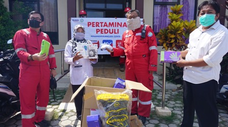 Berkah Ramadan, Pertamina Salurkan Bansos di Indramayu