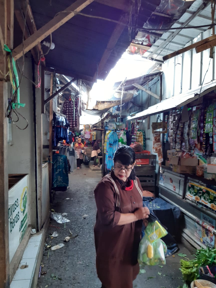 Tak Tahan di Pasar Darurat,  Pedagang Pasar Pasalaran Minta  Pemerintah Segera Tuntaskan Perbaikan