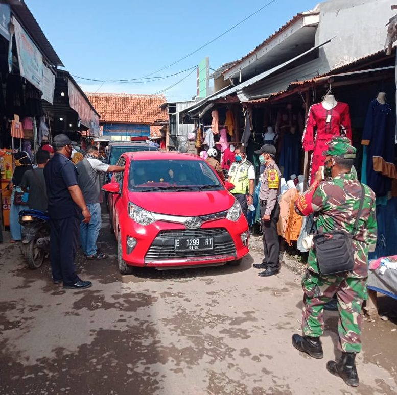 Masuk Pasar Tegalgubug, Pedagang  Luar Kota Harus Bawa Surat Sehat