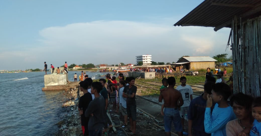 Asyik Berenang, Dua Remaja Meninggal Terseret Ombak Pantai Pulobi