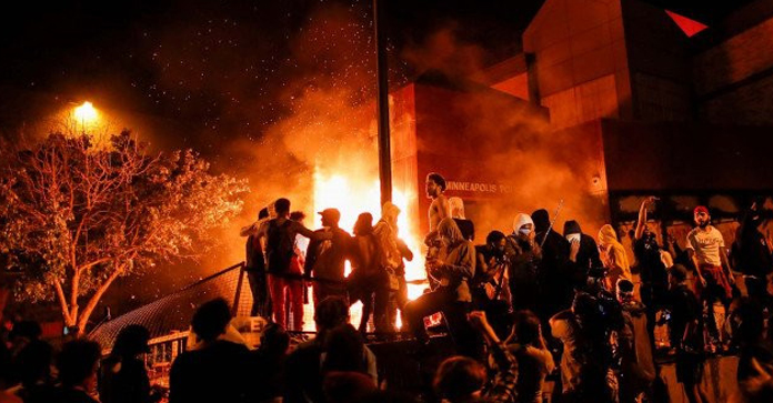 Buntut Kerusuhan, 25 Kota di Amerika Serikat Berlakukan Jam Malam