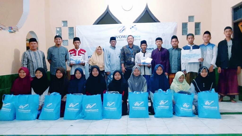 WOM Finance Salurkan Bantuan CSR