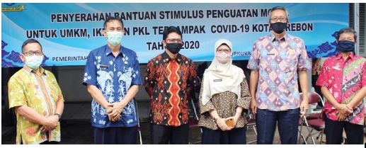 Ribuan Pedagang Kecil Terima Bantuan Modal