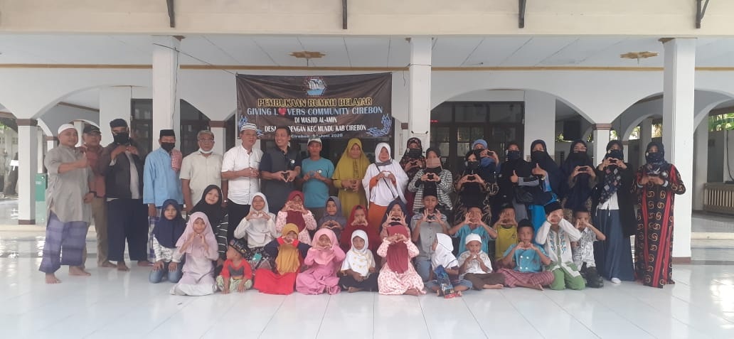 Giving Lovers Community Dirikan Rumah Belajar