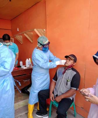 Berdebar, Pedagang Pasar Tegalgubug Tunggu Hasil Swab Test