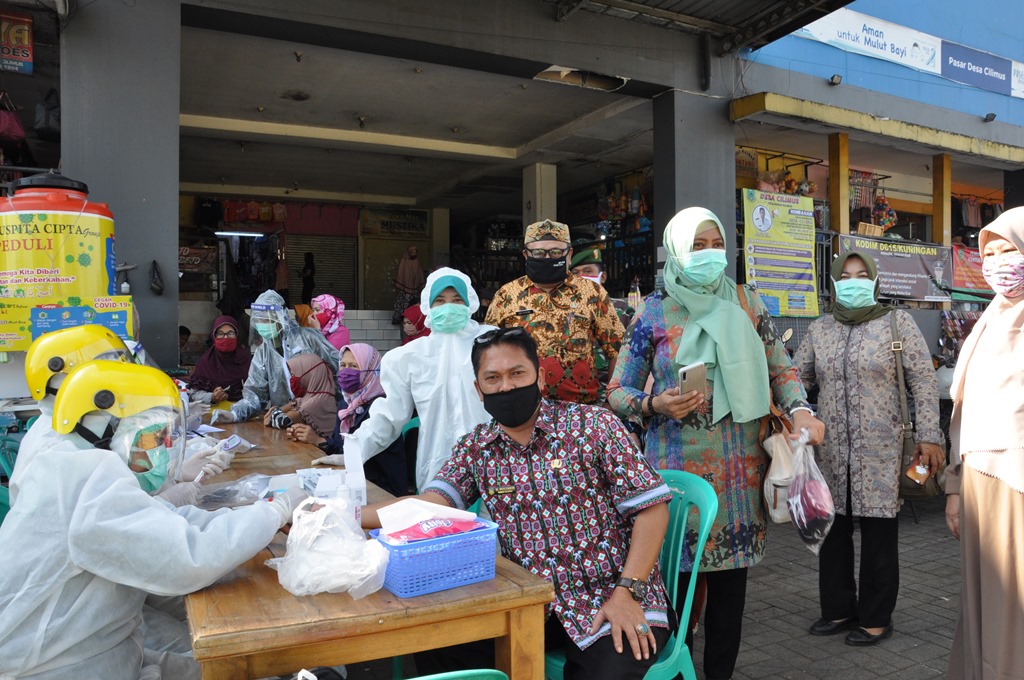 Takut Rapid Test, Pedagang Pasar Cilimus Tutup Toko