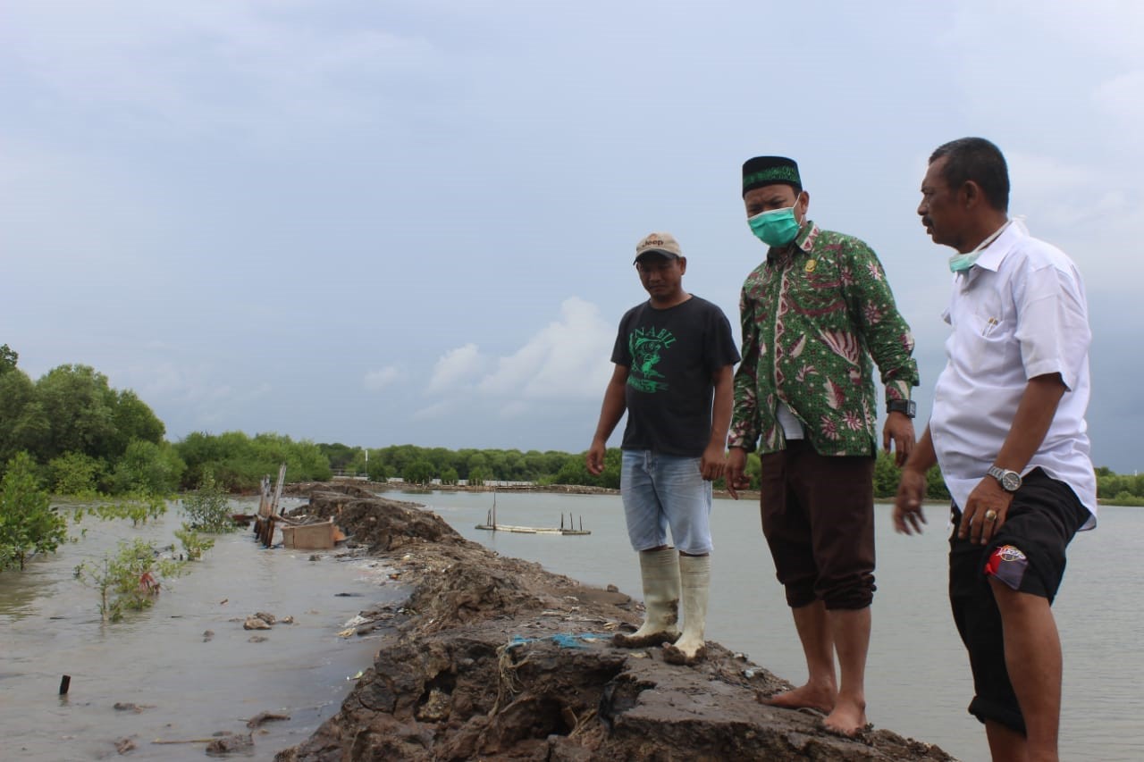 Sholihin Tinjau Lokasi Banjir Rob