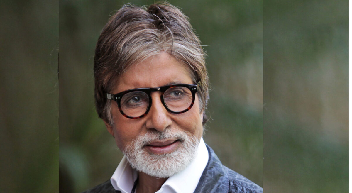 Amitabh Bachchan Positif Corona, Unggah Pesan Mengharukan