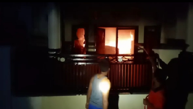 Setelah Gedung Sekolah, Gilaran Rumah Warga Karangmangu Terbakar