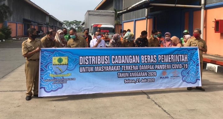 Pemkot Cirebon Salurkan Bantuan Pangan, Alamat 26 dari 2.200 RTS Tidak Ditemukan