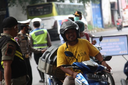 Pergub untuk Dasar Hukum Denda Tak Pakai Masker