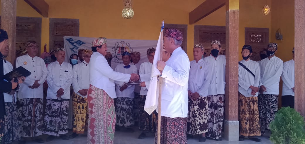 Bentuk Dewan Famili Kesultanan Cirebon, Luruskan Trah Sunan Gunung Jati