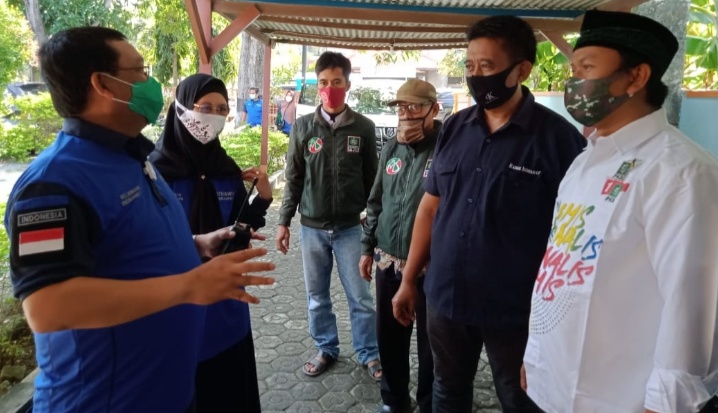 Kompak Jadi Pasangan Bacabup-Bacawabup, Ratnawati dan Sholihin Kunjungi Kantor Biro Radar Indramayu