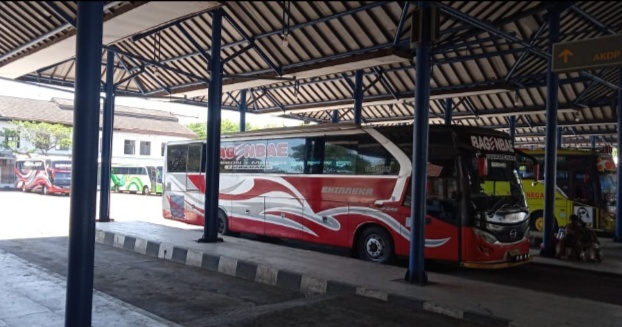 Momen Libur Idul Adha, Terminal Harjamukti Sepi Penumpang