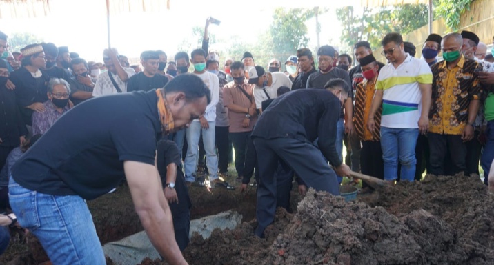 Yance Dimakamkan di Belakang Rumah Duka, Keluarga Minta Maaf dengan Kesalahan Almarhum