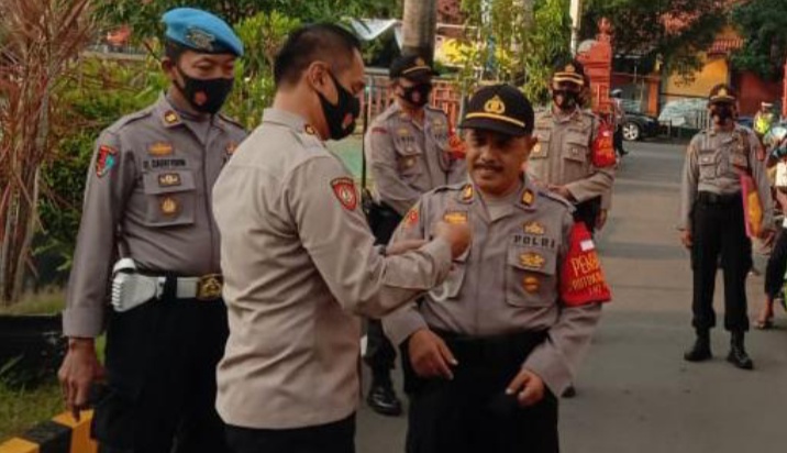 Terapkan Protokol Kesehatan, Masuk Mapolresta Cirebon Langsung Diperiksa