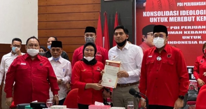 Pasangan Nina Bachtiar dengan Lucky Hakim Resmi Dapat Rekomendasi DPP PDIP Maju Pilkada Indramayu