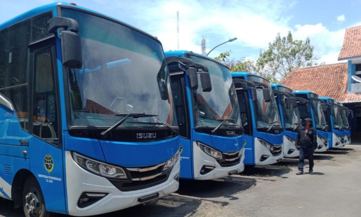 Sudah Lebih Setahun Bus Trans Cirebon Belum Juga Mengaspal