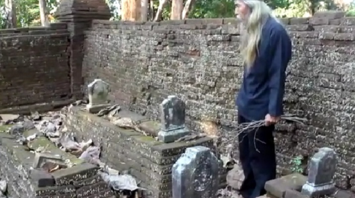 Ditemukan Sejumlah Makam Kuno di Harjamukti, Diperkirakan Usianya Ratusan Tahun