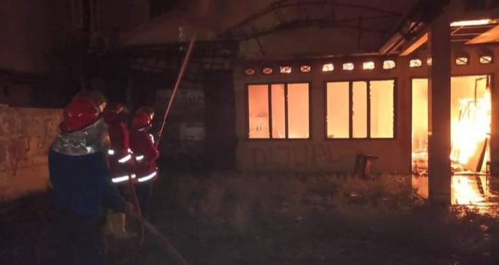 Bekas Rumah Padang di Pangenan Terbakar