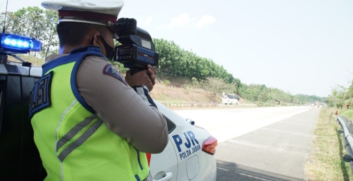 Operasi Speed Gun di Tol Cipali, Ratusan Pengendara Ditilang