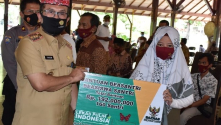 Bupati Imron Salurkan Bantuan Baznas Senilai Rp2,7 Miliar untuk Masyarakat