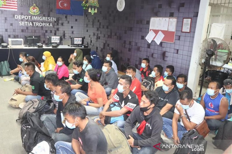 Tentara Malaysia Tangkap Pekerja Migran Indonesia