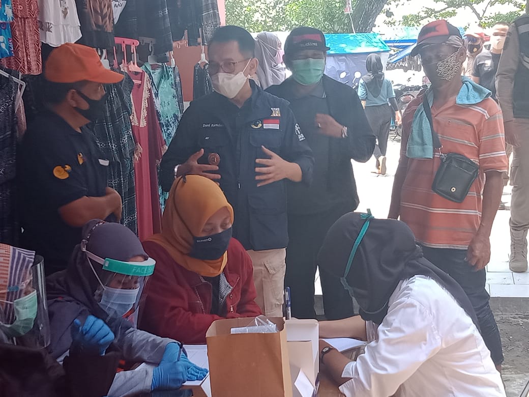Satpol PP Jabar Turun ke Destinasi Wisata, Tegakkan Prokes di Kraton Kasepuhan Hingga Makam Sunan Gunung Jati