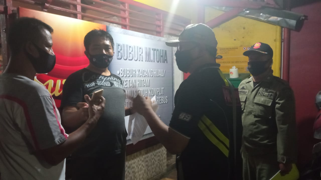 Patroli Malam, Masih Banyak yang Melanggar Pembatasan Aktivitas Kota Cirebon