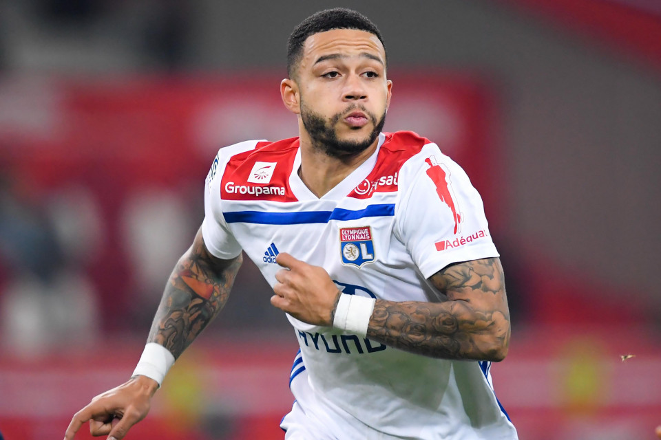 Ini Penyebab Depay Batal ke Barcelona