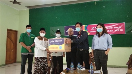 Aice Group dan GP Ansor Bagikan Masker