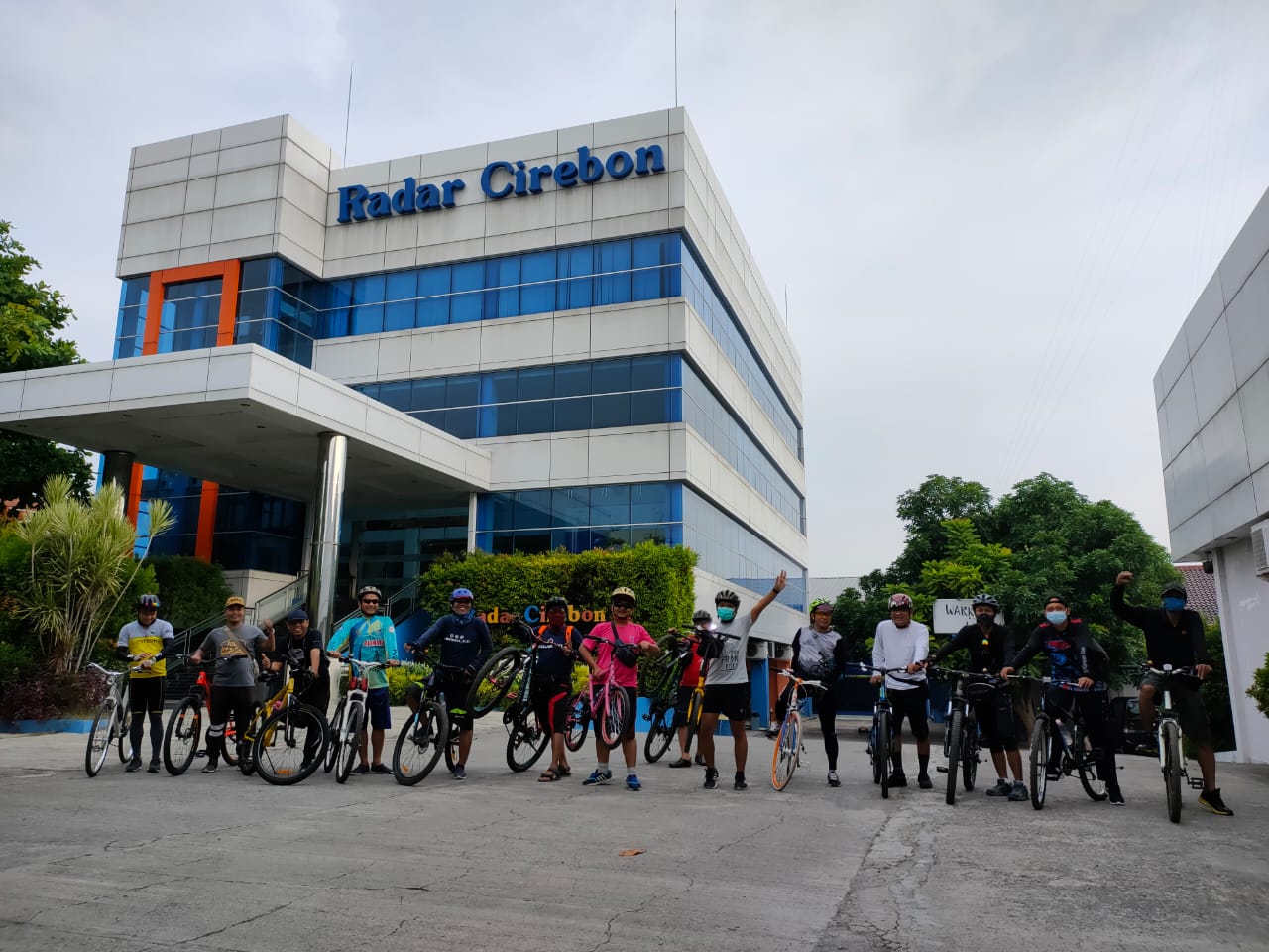 Dari Gowes Saling Sapa Radar Cirebon Grup ke Desa Ambulu, Kecamatan Losari