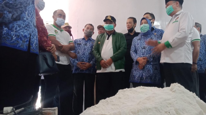 Garam Produksi Cirebon Masuk Paket Bantuan Pemprov Jabar