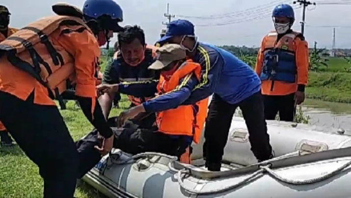 Antisipasi Banjir dan Longsor, BPBD Kabupaten Cirebon Latgab Water Rescue