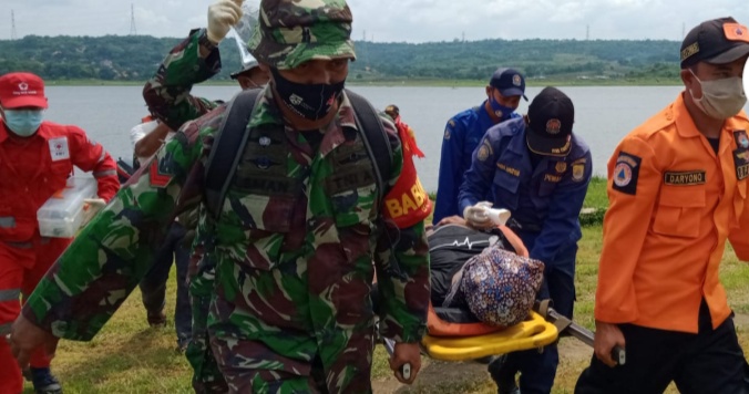 Mitigasi Bencana Banjir, Korem 063/SGJ Gelar Latihan Water Rescue di Setu Patok