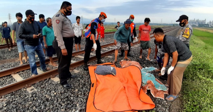 Warga Astanamukti Tewas Tertemper Kereta Petikemas di Perlintasan tanpa Palang Pintu