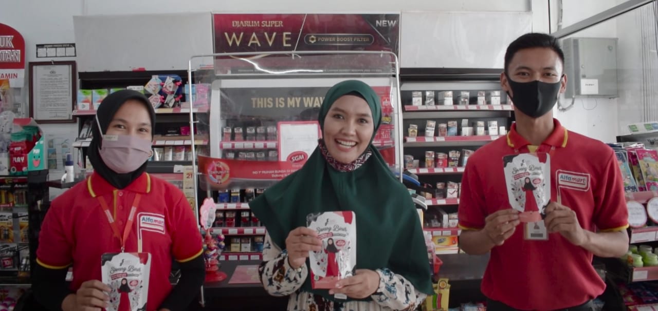 Alfamart pasarkan produk UMKM Siwang Binih Indramayu