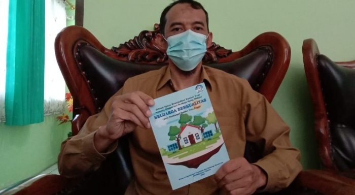 Momen Hari Ibu, DPPKB Kota Cirebon Luncurkan Buku Keluarga Berkualitas