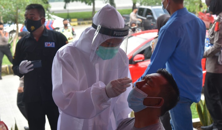 Polresta Cirebon Gelar Rapid Test Antigen di Rest Area Tol, Sasar Pengendara Luar Daerah