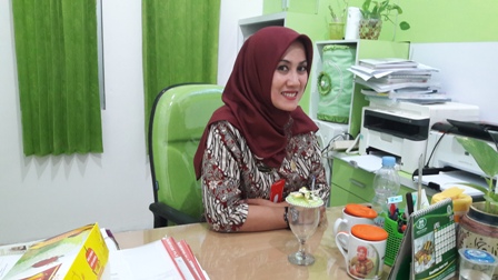 Nurpatmawati Bekerja dengan Penuh Ikhlas