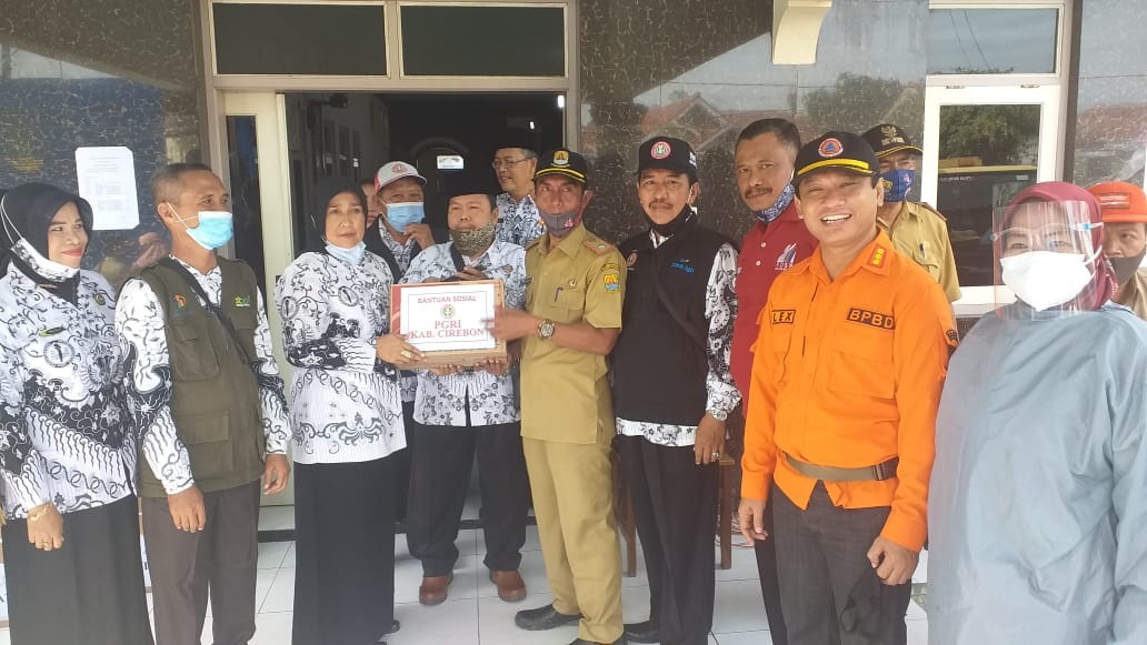 PGRI Bantu Korban Puting Beliung