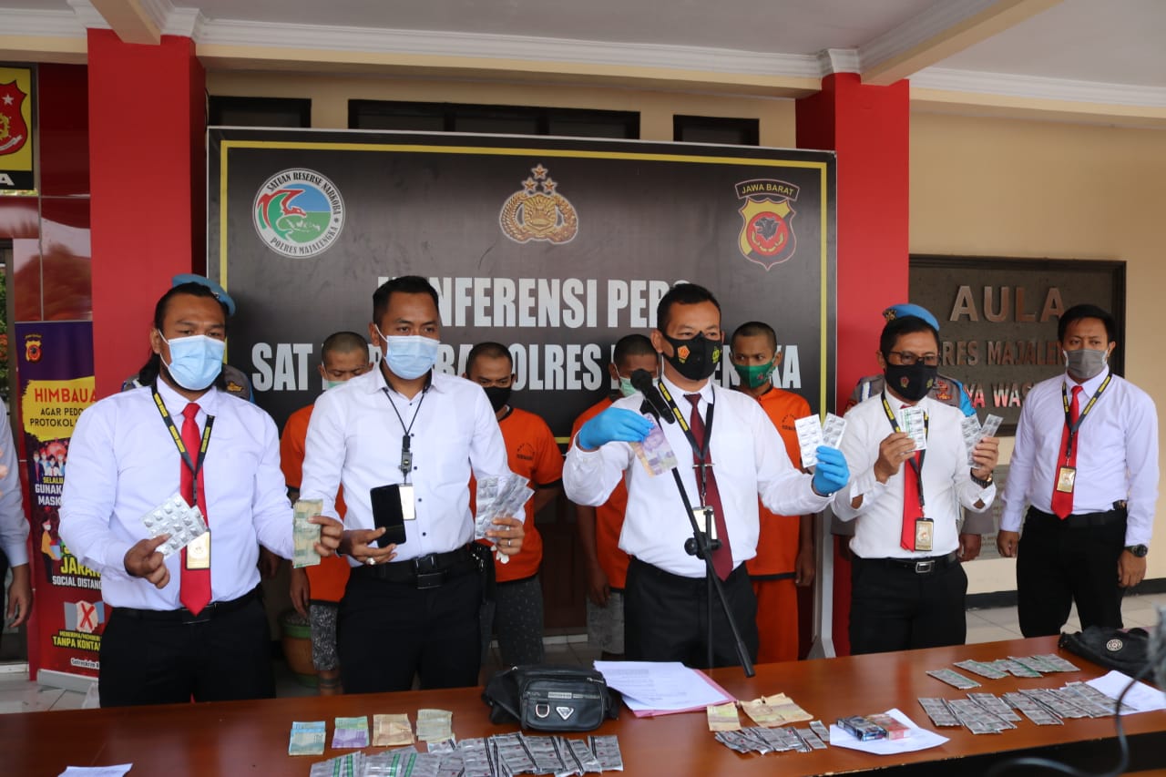 Satnarkoba Polres Majalengka Bekuk Sindikat Pengedar Obat-obatan Terlarang