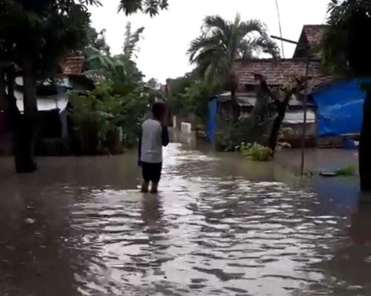 Pagi Ini, Desa Keraton Masih Tergenang Banjir