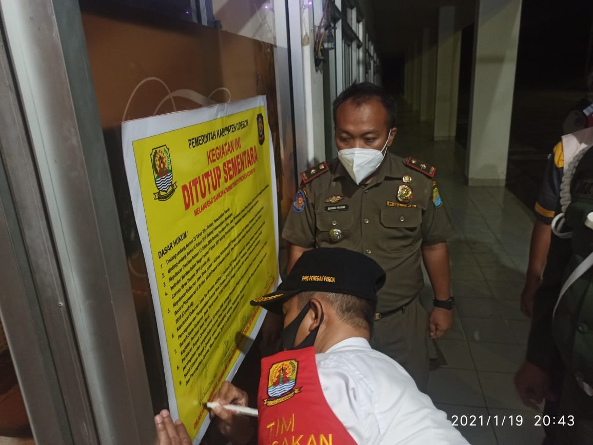 Langgar Jam Operasional, Satgas Segel Tempat Pijat