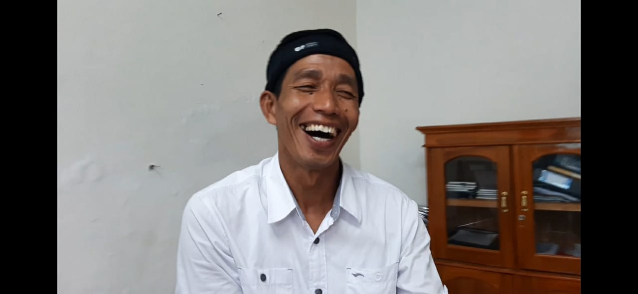 Viral, Kepala Desa di Kuningan Mirip Jokowi